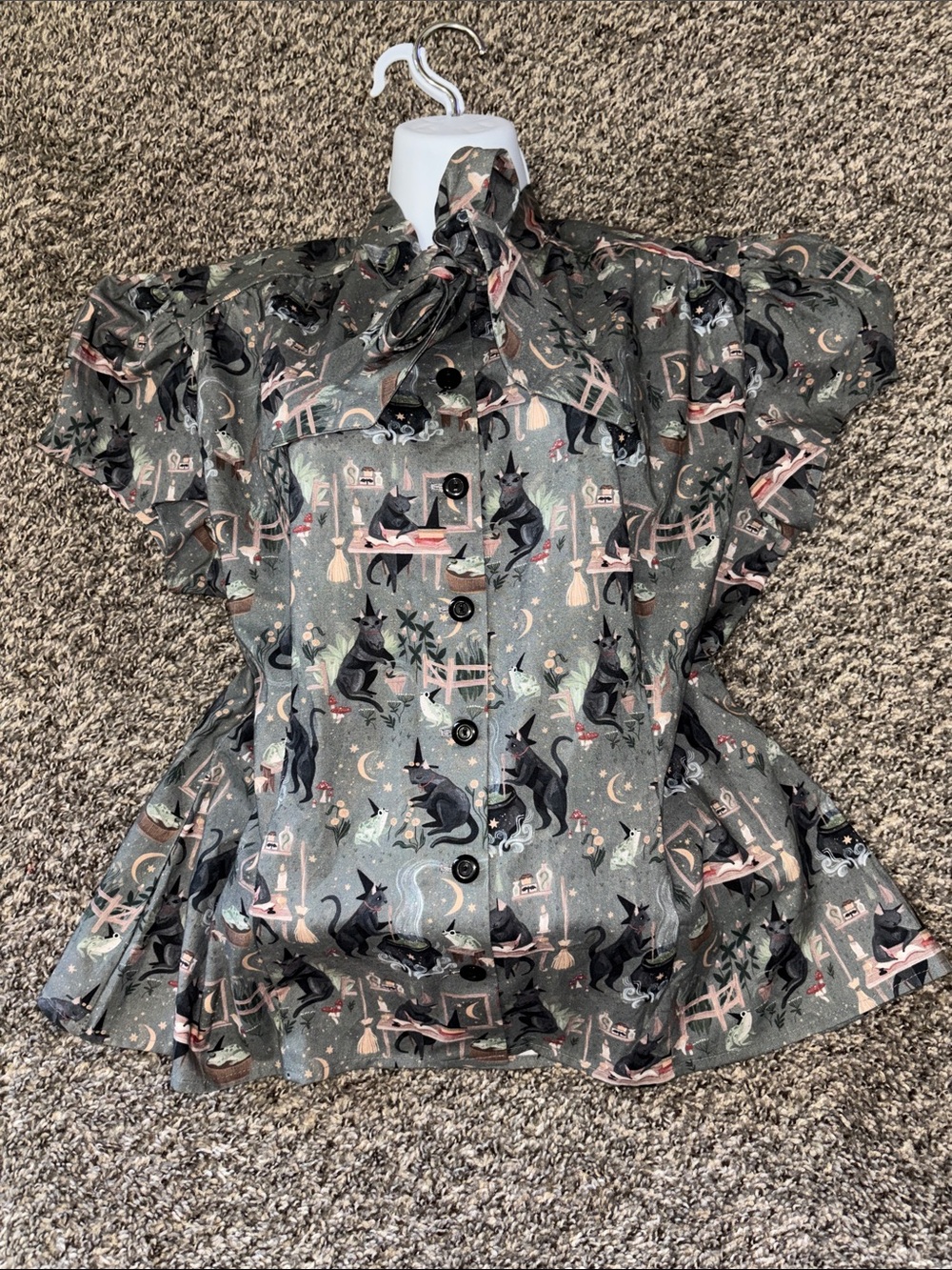 Heart of Haute cat button down shirt pinup retro Halloween witchcraft 2X bow Y2K